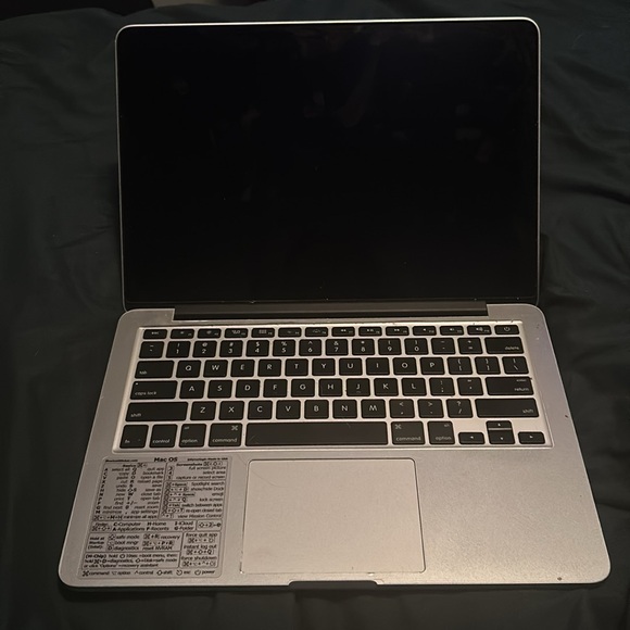 Apple MacBook - Picture 5 of 6